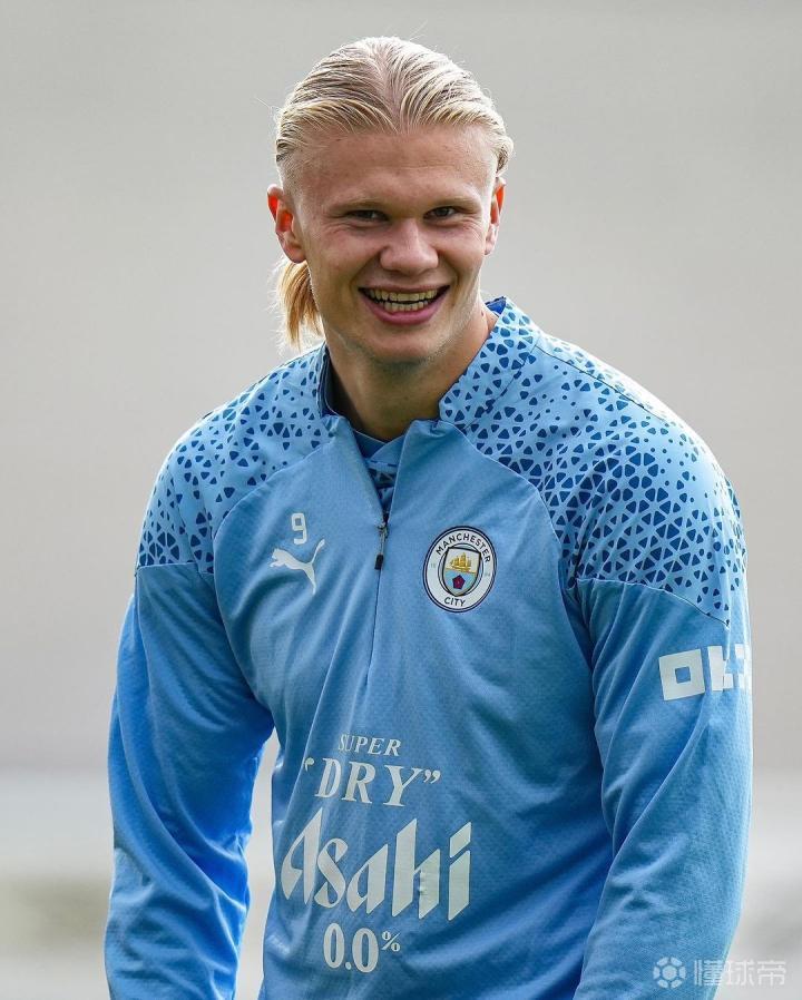 张外龙：向余望是中国足球未来的重要资源，我曾帮他重建信心