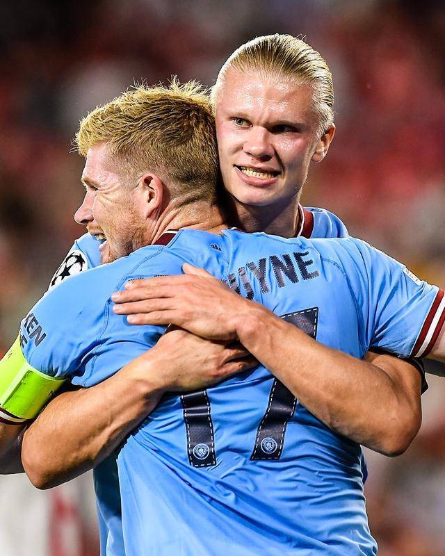 记者：国脚王钰栋有望拿下今年国内球员最重磅奖项