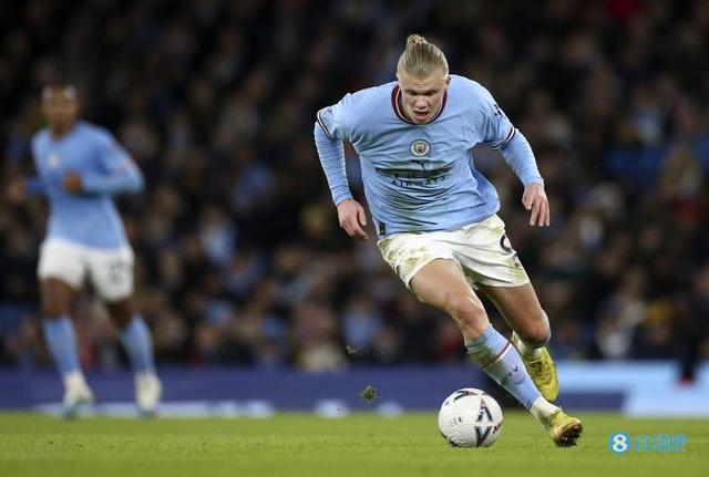 申花vs广岛三箭全场数据：射门13-14，控球率36-64