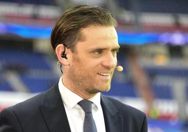 太阳报：C罗日收入48.8万英镑，与摩根采访时戴的手表值110万英镑